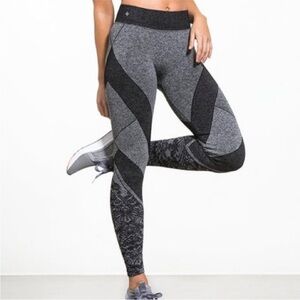 Nux Oxford Seamless Black Gray Lace Leggings S